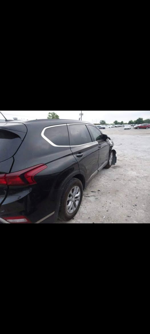 سنتافي وارد امريكي 2019  ماشي 79  رقم بغداد مشروع وطني بأسمي حادثها مرفق مع الصور بيها حالوب عندي  البنيد  واكو بالقمارة همين ابيع على وضعها سعرها 159  وبيها مجال
مكان السيارة الديوانية
***********
