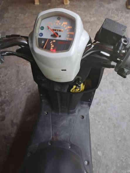 السلام عليكم
بوليس للبيع صار الها 8 اشهر نازله رمبه
دراجه بلادي كلشي بيها
كلشي شغال وبحاله الوكاله كهربايات سلف هندر شغال
عداد سرعه وبانزين شغالات
اشاير ودبل اشاره شغال
عنواني بغداد
السعر 600 وبيها مجال غير شي ذاكره اذا طلع غير هل كلام تاخذها وتروح 
الشراي اتصل وبخدمتك ***********
