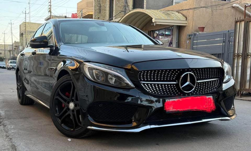 السلام عليكم 
مارسيدس c300 2016 
للبيع او مراوس 
صور الحادث بالمنشور 
وارد امريكي بنيد مبدل 
جاملغ الصدر مبدل ومصبوغ ايرباك دركه 
ماشيه 65 الف مايل 
بيها كلير باب سايق 
جاملغ خلفي صبغ 
فول مواصفات 
  ماعدى بانوراما
دبل ماوس 
داخل بيجي 
كشنات تحكم كهربائي 
بدي كت AMG 
وباقي المواصفات معروفه 
سياره جاهزه للاخير بدون اي نقص 
السعر 175ورقه 
مكانه بغداد بسمايه 
***********
***********
