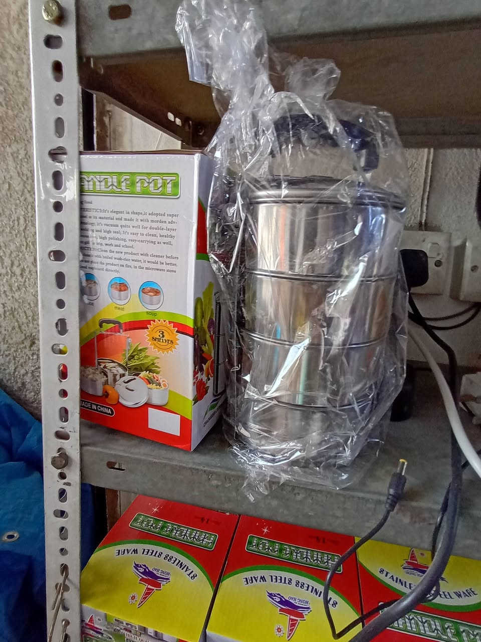 تم وصول حاويه صيني
محلات البركه 
الوزيريه شارع بانزين الخانه 
لصاحبها الحاج ابو زهراء جبار 
*********** الحاج جبار 
*********** علي
