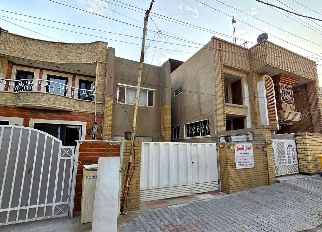 🔺دار للبيع في نجيب باشا( الوزيرية)
🔺محلة (٣٠٤ ) زقاق (۱۷) شارع اسواق الواحة سابقا
🔺 المساحة (۲۰۷ م ) 
🔺واجهة (٥,٥م) 
🔺النزال (٣٧,٥) م 
🔺 سند مستقل 

🔺 بناء قديم ( الثمانينات) 
🔹للاستفسار :

***********
