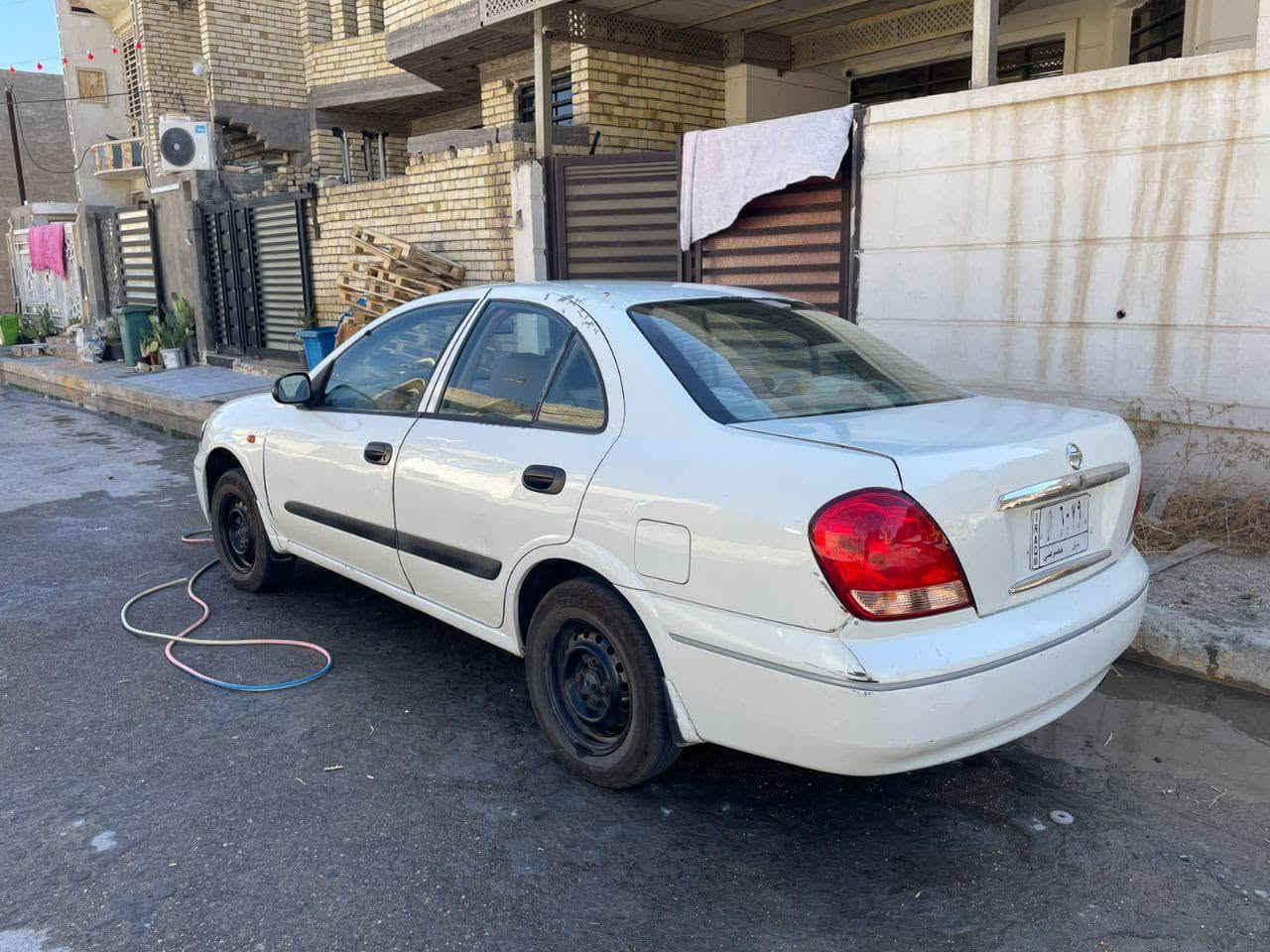 سلام عليكم سني للبيع موديل 2006 سياره بس نقص تبريد خير من الله كير مكينه جاهزه السعر75 وبيها مجال المكان محموديه رقم الهاتف/ *********** /***********
