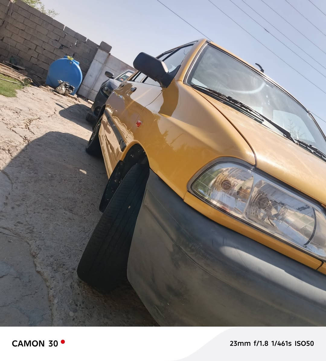 السلام عليكم سايبه للبيع بسمي رقم بغداد بيها بدايت خيط تبخير وليها طخه جوه اليده مال باب السايق ومرجعه على البارد موديل 2015 السعر 37 و بيها مجال رقم الهاتف ***********

