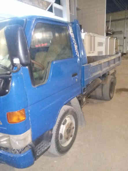 سلام عليكم تويوته راس الثور 97سياره مكفوله كير مكينه شاصي طخم تاير جاهزه من كلشي العنوان بغداد بسمي تحويل ثاني يوم بغداد قرب مصفه الدوره ***********
