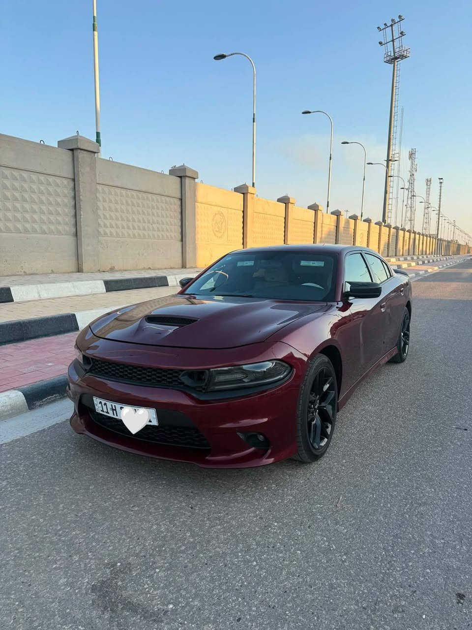 السلام عليكم 
جارجر مديل 2019 اصل
تو ويل 
كلين مكفوله من الحادث بس هنا انضرب لباب ضربه خفيفه وبقت ع وضعه ممصلحه 
 كفاله  من كلشي مكينه وكير واكسل وحداديه وتبريد مكفولات  سياره جديده وجاهزه من كل نواحي  ماشيه 100 حقيقي مواصفات SXT
 رقم بغداد هزه وسنويه جديده وباسمي محدث البنيد والدعاميات GT والاصليات موجودات
 سعر 180 بيه مجال

***********

