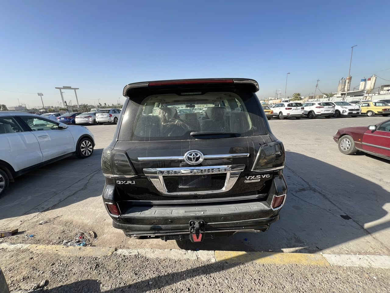 السلام عليكم لاندكروز 2012 للبيع السيارة بيها  صبغ مثل ما موضح بالسونار بسبب الشريط والبنيد انصبغ بسبب الجراد فقط شبر 
السعر 305 
مكان السيارة بغداد البلديات الصحفيين
‭‭0772 225 0959‬
