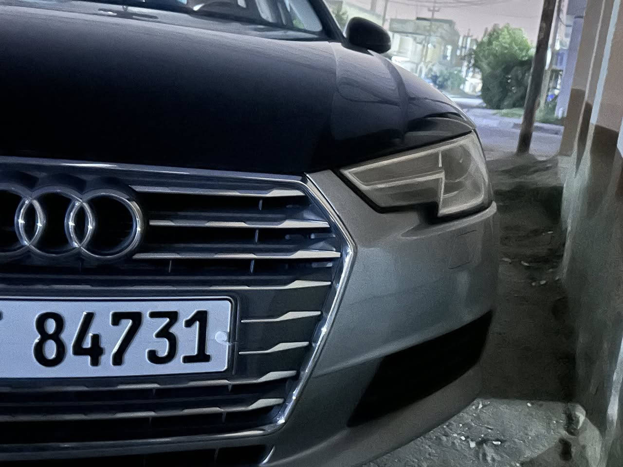 سلام عليكم اودي A4 Sline للبيع امو مراوس بكولف gti او جيتا موديل حديث زنون عالي ناصي راقي جدا 
مواصفاتها 
محرك 1400 تيربو 
حساسات خلفيه مع كاميرا خلفيه دوراة 
شاشه تدعم ابل كار بلي مع اندرويد اوتو ويجي قليل هذا نظام باودي 
بيها جاملغ خلفي الايسر صبغ فقد بدون معجون مع جاملغ الامامي الايمن بي تعديل جدا بسيط تجي تفص بعينك وتشوف 
كير 
محرك حدادية امامي خلفي كلها جديدة ولوك بدون نقص 
كهربائياتها بلاديه ماملعوب بيها 
سعرها 155  
للاتصال ***********
