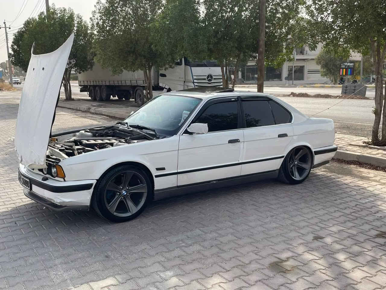 للبيع التفاصيل داخل الصور السعر 65وبيها مجال رقم *********** بغداد جميله
