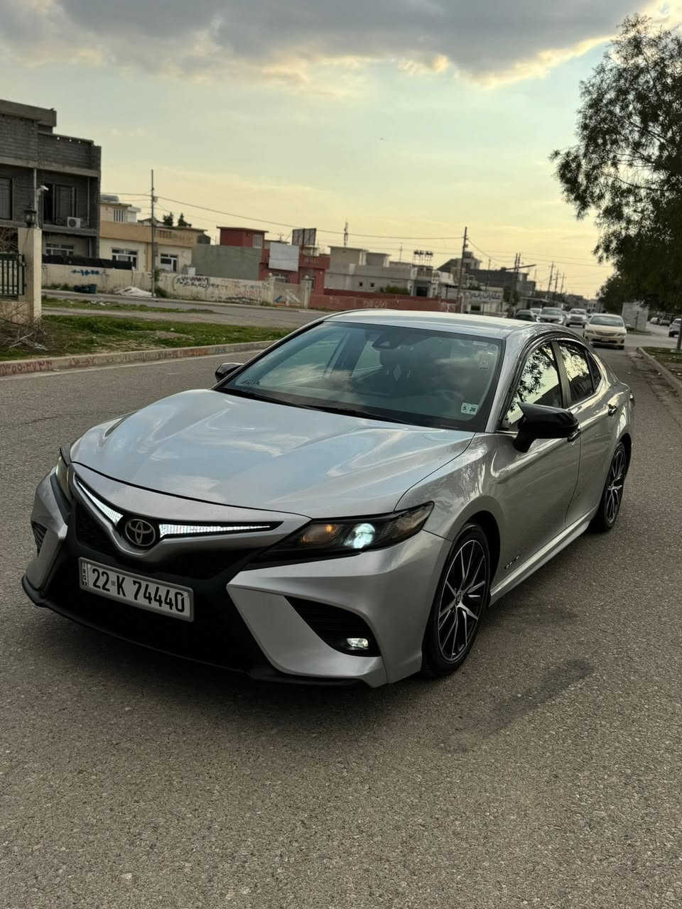 كامري موديل 2021 مواصفات SE فول مواصفات بدون فتحة وبصمة السيارة نص جاملغ خلفي صبغ وشبر باب بدون دواخل بدون ايرباك بجم وخلف كبس ماشية 54 الف  كير محرك صدر كهربائيات كلة بشرط رقم الشانصي موجود بل منشور ***********؟ فايبر واتساب موجود مكان اربيل
