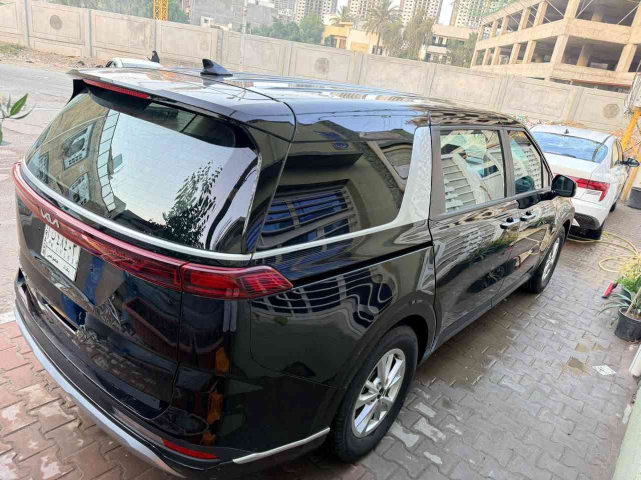 كيا كرنفال 22 جديده رقم بغداد حادثها تبديل قبغ الجنطه بأصلي السيارة بدون صبغ والارباكات سليمه ***********
