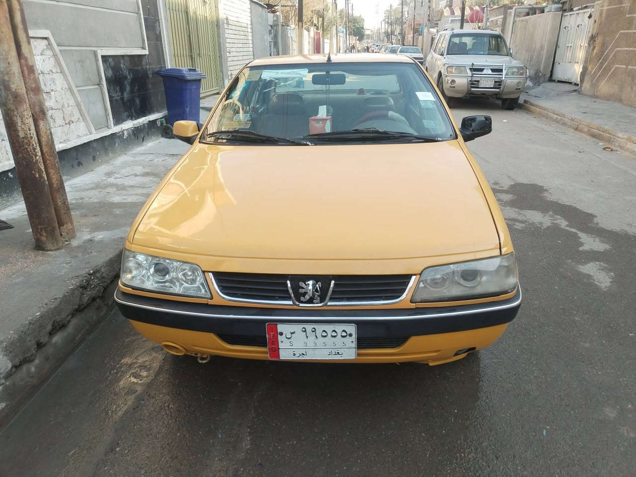 السلام عليكم سياره بيجو لميس موديل 2016
مكينه وكير خير من الله تدفئه وتبريد شغال والسياره كله شغاله مكانه الحبيبيه 
‏‪0773 490 7872‬‏
