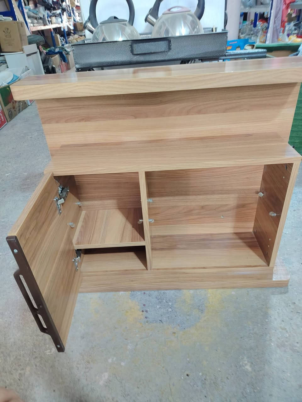 السلام عليكم ورحمة الله ادوات مستخدمه
متوفر ميز طعام وغساله صحون ومكانيس مستخدمه وطباخات شرط الفحص الاسعار مذكوره بالصور
عنوانه مقابيل ابو واثق للكهربائيات مجاور للنقابه بالقرب من فدائي ابو سجاد للخضار 🌹🌹🌹🌹🌹🌹


**إذا كنت صاحب هذا الإعلان وتريد حذفه لأي سبب، رجاءا أرسل رسالة إلى الدعم الفني**