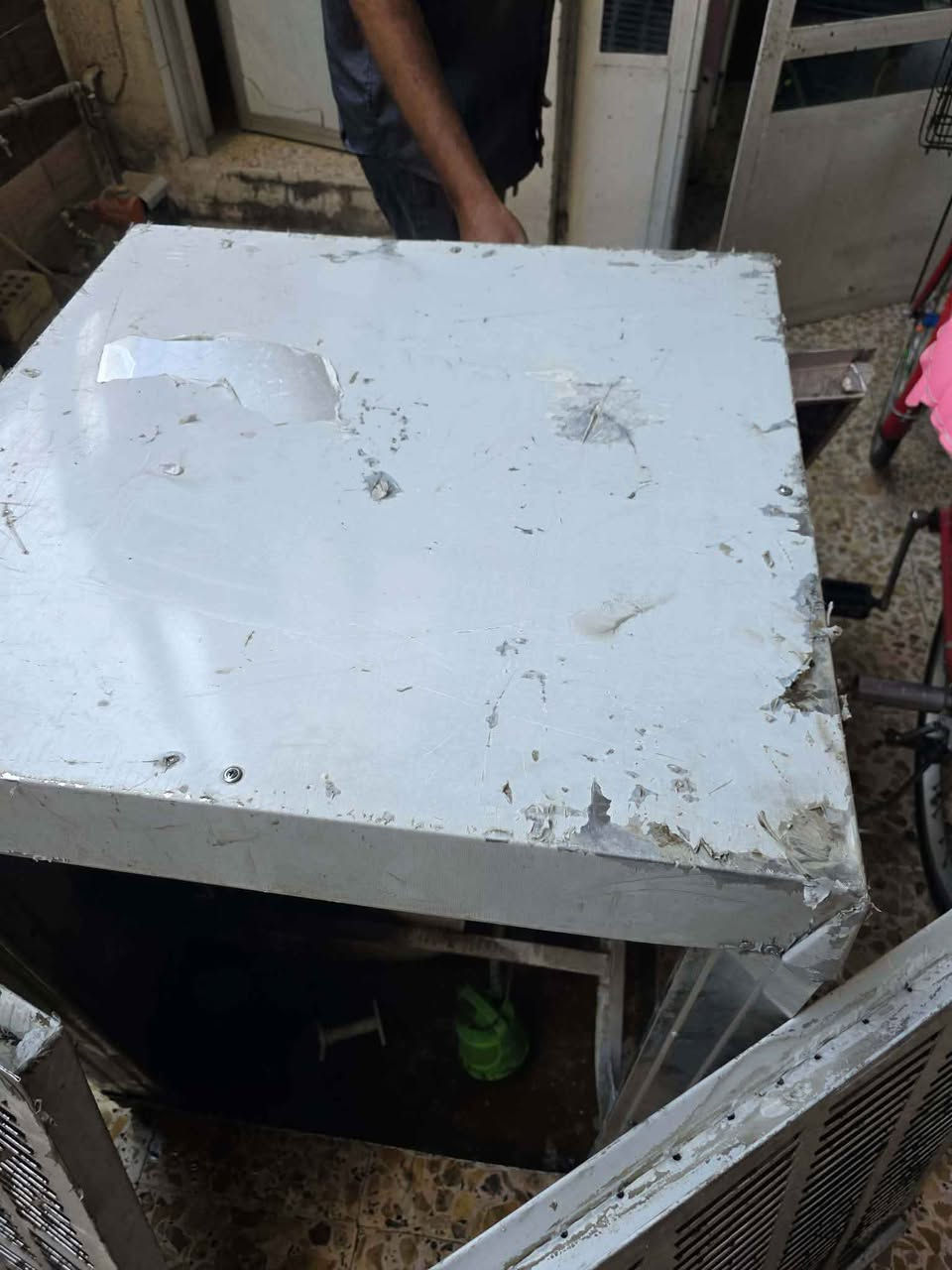 مبرده بالكامل المنيوم جديده بعدهه بالنايلون السعر 200 و بيها مجال بسيط مكاني بغداد الحريه شارع المشج بغداد, العراق


**إذا كنت صاحب هذا الإعلان وتريد حذفه لأي سبب، رجاءا أرسل رسالة إلى الدعم الفني**