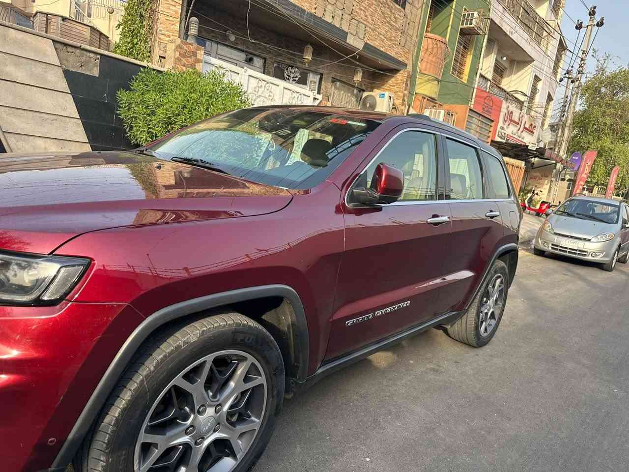 السلام عليكم

جيب لمتدد ٣ شاشات خليجية ٢٠١٩

ماشيه 95الف كيلو

بصمه 

بانوراما 

كراسي 2 كهرباء 

رادار جانبي 

لايت متحرك 

ميموري خزن 

ستيرن كهرباء 

مري قلاب 

مري شفط 

باب خلفي كهرباء 

ستيرن تدفئه 

فور ويل 

حساس امامي وخلفي 

12 سماعه 

اطفاء ذاتي 

زراك لايت 

دبل كزوز 

5 ويل كب 

السياره شرط برغي ممفتوح بيه 

مكينه كير مكفولات 

ملاحظه السياره بيها جاملغ مبدل نفس اللون بلادي بدون دواخل وبيها بارد على عد شبر بالصندوك 

مكانه بغداد 

***********

بيع او مراوس حسب القناعه  

وباسمي السياره تحويل ثاني يوم
