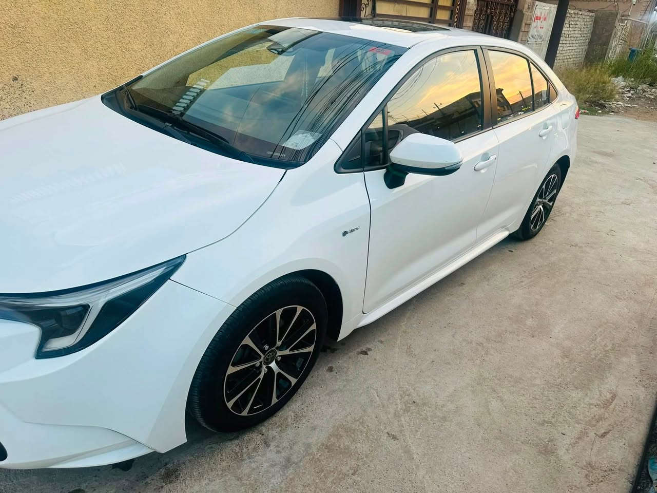 كورلا هايبرد 2024
سيارة جديدة ومكفوله 
ماشية 15 الف سيارة مال بيت 
ونضيفه حيل وفول 
السعر 150 وبيها مجال 
للاستفسار ***********
