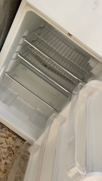 ثلاجة عروس • مستعملة هواي