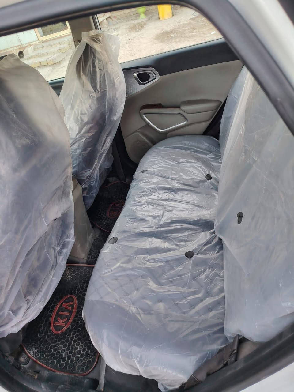 سلام عليكم سياره صول موديل 2020رقم بغداد سياره حلوه ونضيفه مابيه اي نقص سياره كامله سياره محركه 2000دوش سياره مكينه و كير و شاصي  كفاله السياره حره تحويل ثاني يوم مكاني زعفرانيه سعر 133 بيه مجال رقم ***********
