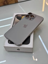 iPhone 15Pro Max AH/A آيفون ١٥ برو ماكس عربي شرق أوسط   ذاكرة 256  بطا...