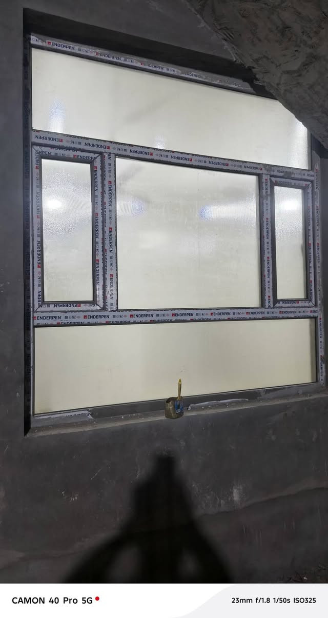 سيد حيدر للزجاج والمرايه يتوفر لدينه جميع انواع الزجاج والوجهات 10 ملم وعمل الالمنيوم وال ببسي  في النجف الاشرف وبانسب الاسعار الجمله الرقم الاول ***********
الرقم الثاني *********** «تم تنفيذ هاذه العمل بادارة سيد حسين وبايادي كوادره محترفه »
