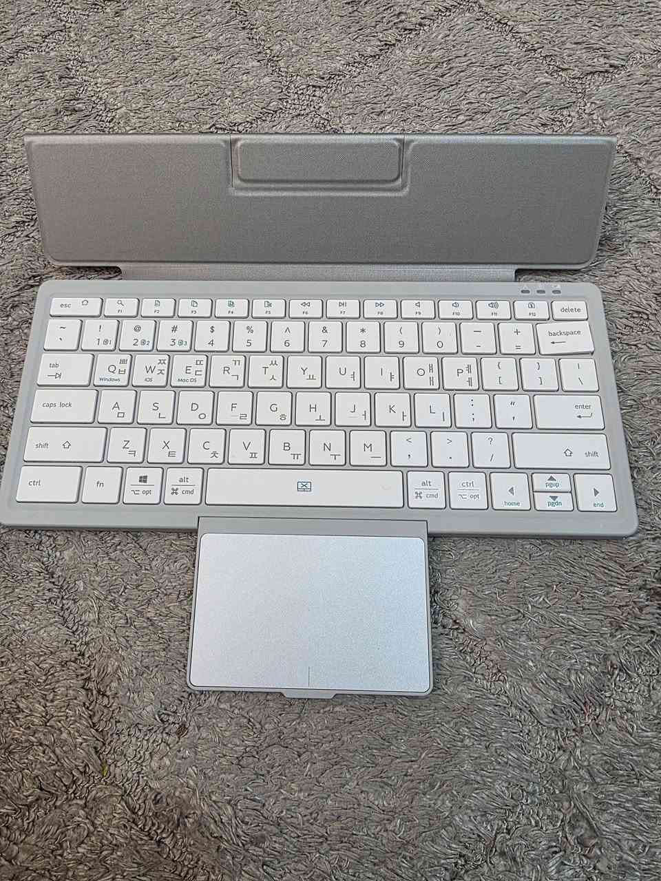 كيبور ماوس KF8700 شحن
للايباد 
سعر 25 الف


**إذا كنت صاحب هذا الإعلان وتريد حذفه لأي سبب، رجاءا أرسل رسالة إلى الدعم الفني**