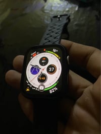 ابل واتش جيل8 قياس 45 شخط مابيهة نضيفة فول بطارية 85 كارتونة اصلية كام...