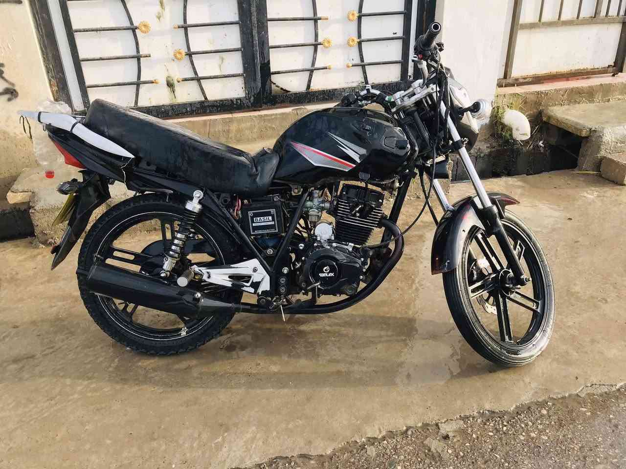 السلام عليكم بسبب الوعود الكذبا النشر لل مرا الثانية اخوان هذا المطور للبيع كامل كلو شغال نكرا سلف  سعرو (400)وبي مجال بس نقصو صفايح المحرك ما مفتوح موديل 2020 مكاني برطلة قرب المعرض رقم. تلفون 
075130 81263
بي وتساب
