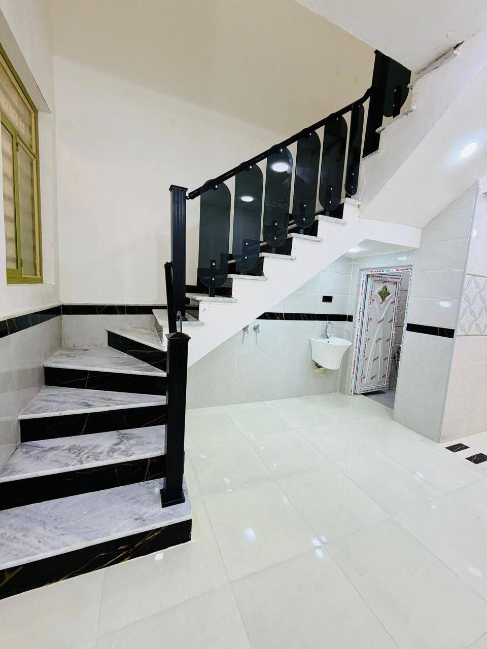 #يالله 

بيت للبيع 

المساحه 100 متر طولاني 

#زراعي_سند_25

#العنوان" حجي حسن الاولئ قطع دكتور حميد 

طابق واحد بناء حديث 

البيت جاهز للسكن (فارغ)

السعر 77 وبيه مجال للشراي 

الاتصال ع الارقام التاليه أو مراسلتنا عبره الواتساب 
***********
***********

#ملاحظه"لدينا جميع البيوت والقطع الأراضي بأسعار مناسبة 

#وجاهزين"لعرض عقاركم عندنا
