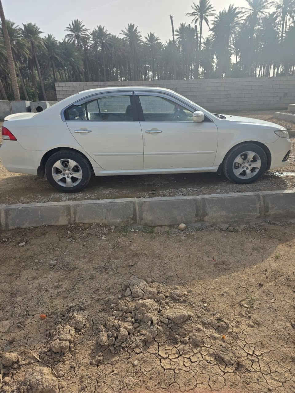 السلام عليكم للبيع كيه اوبتيما موديل ٢٠١٠ خليجي فول مواصفات سعر ١١٨ وبيها مجال  للاستفسار الاتصال على الرقم ***********
