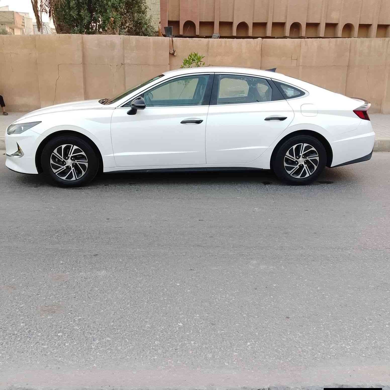 اسلام عليكم ورحمه الله وبركاته 
اخواني الاعزاء سوناتا موديل 23 خليجي هايبرد اربيل تحويل أو وكاله مجانيه وكاله باسمي سيارة جديدة وجاهزه فول مواصفات بصمه سايد بريك بصمه جلد تشغيل عن بعد تبريد قطعتين سيارة طك كارتون جديده ماشيه 31الف 
وبل عافيه على ياخذها 
ملاحضه السيارة تكسي الخليج دبي شرط الفحص على  السونار كفاله عامه فقط تغير الون السعر 148
أي استفسار الاتصال على الرقم ***********
