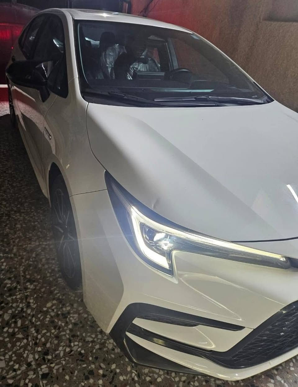 كورلا Sفول الفول ٢٠٢٣ مكفوله كفاله عامه رقم بغداد باسمي على ايدي من. زيرو والسيارة عليها اضافات بك لايت وسبايدر واناره داخليه وكاربون فايبر وعازل حراري للجام وكاربون فايبر للدواخل وحاليا ماشيه ٥٠ الف وسعرها ١٥٥ وبيها مجال 
***********
