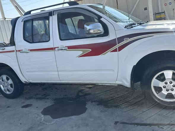 السلام عليكم نيفاره 2010 السياره نضيفه وكامله تحويل ثاني يوم وشرط صاحب السياره هاذ السبوع تتحول ربع متصرف عليه السياره نضيفه وكاعده تخت تاير كير مكينه شرطط السعر 105 وبيه حك الجيه تفاصيل تفضل خاص أو اتصال***********
