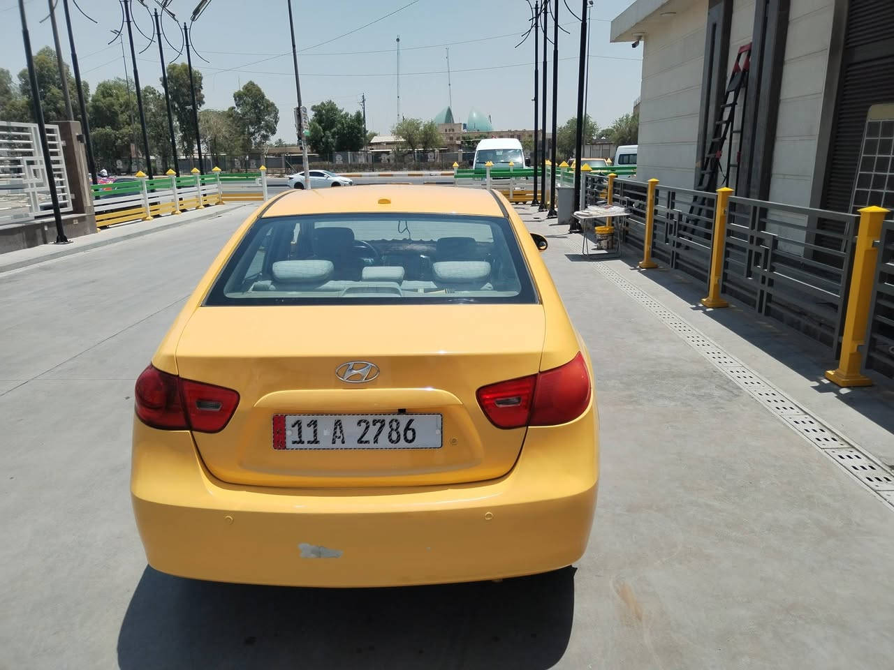 سلام عليكم
الانترا 2008  وارد امريكي حادثها بنيد وجاملغ الامامي بدايه خشم اللغد
سياره تبريد تدفئه
زوج تاير
مكينه 2000 خير من الله هي والكير
سياره نظيفه جدا
سعرها 83 وبيها مجال
سياره بسمي سنويه 2030
صدر امامي وخلفي جديد 
العنوان مدينة الصدر قطاع 45 شارع الفلاح
الرقم ***********   واتساب

***********   مكالمه
