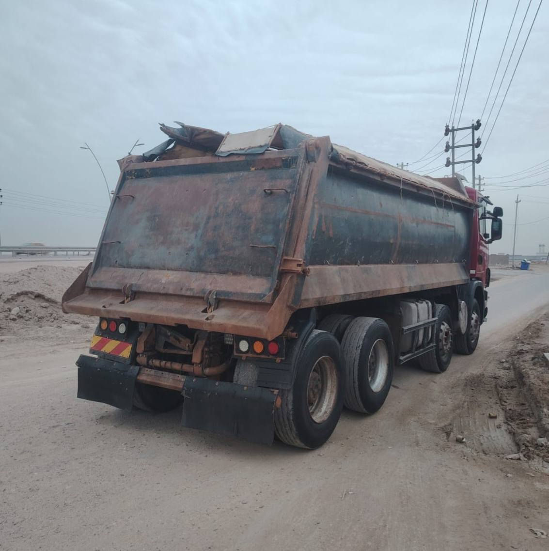 للبيع سكانيا عكرب قلاب بلاديه مديل 2006 أصل مسجله 17 رقم بصره دولي الجديد تحويل ثاني يوم محرك 6 انجكسن 124 كير 3x3 مجموعه ورده جبيره سياره جاهزه مكانه البصره السعر 375 ورقه وبيه مجال قليل الشراي يتصل *********** .
