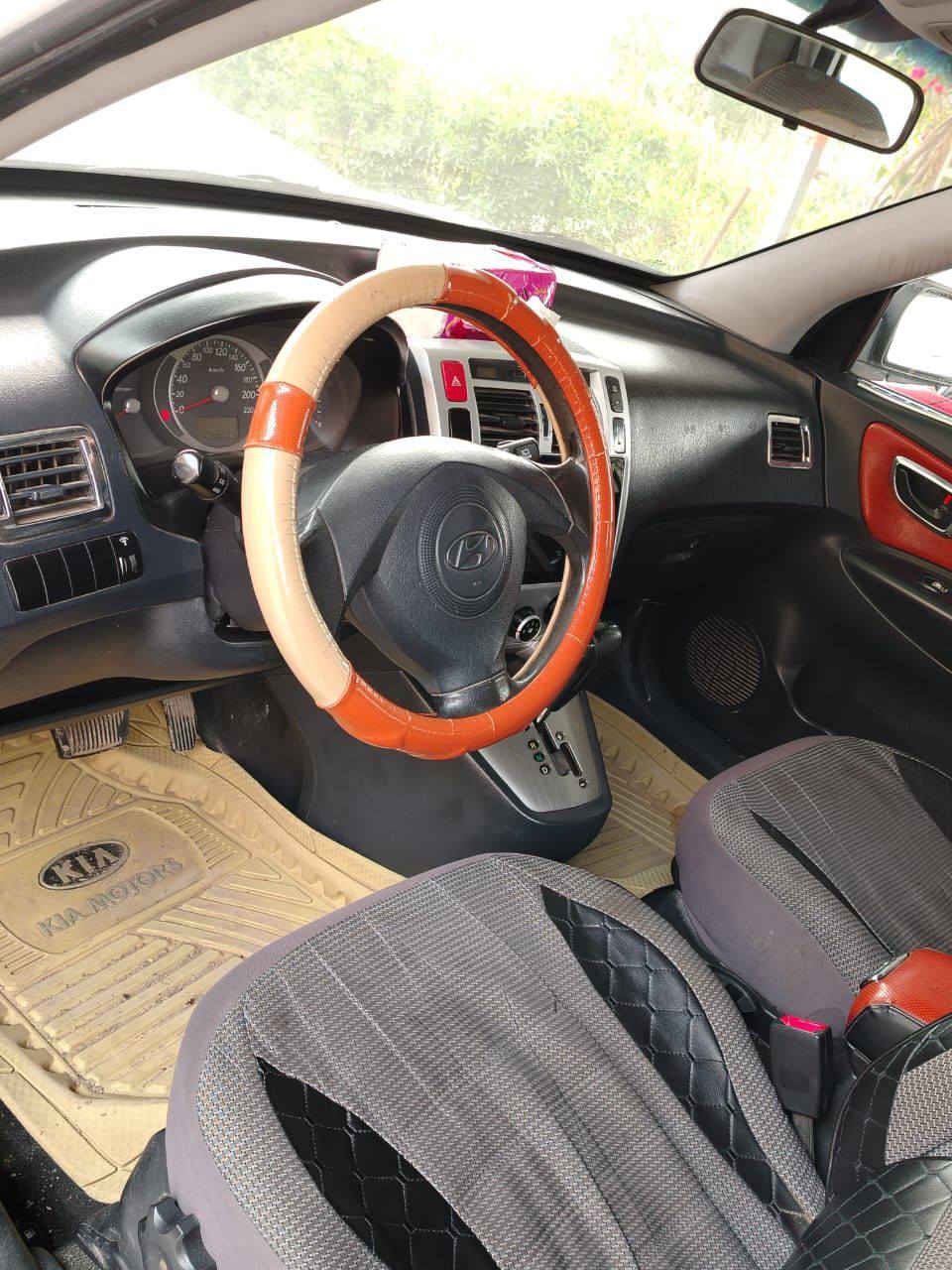 السلام عليكم هونداي توسان موديل 2010 رقم بغداد باسمي شخصيآ تحويل مباشر مكينه 4 سلندر تخم تاير ويل كب مكينه كير صدر تبريد ثلج تدفئه السيارة مال جناي بيهه خشم البنيد وطخه زغيرة باب الخلفي مال جنطه للبيع فقط السعر 125 مكاني بغداد وهذا *********** ابو احمد
