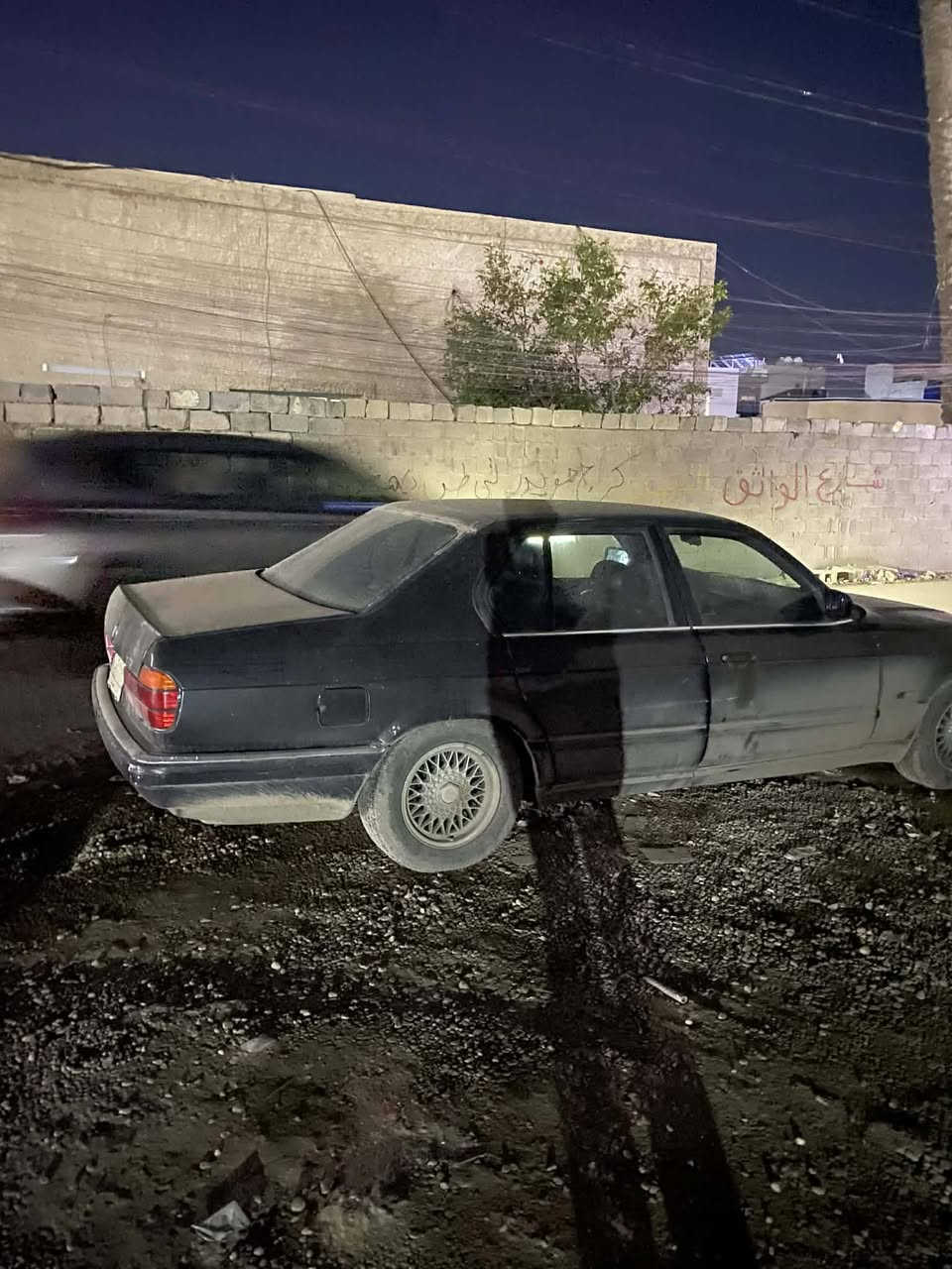 BMW 735
محرك مفتوح سته سلندر
كير اوتو ماتيك جديد ٣ وضعيات قياده
كهربائياتهه كلهه شغاله
تبريد
صدر جديد
غرفه جلد اسود  صاج ملكي
رقم انبار مشروع وطني
ويل خليه
تخم تاير جديد
السيارة بلا ديه  مصبوغه عام بدون معجون   بيهه طخه بل جاملغ الأمامي بس
اريد مراوس  بسبعه راكب
***********
بغداد
