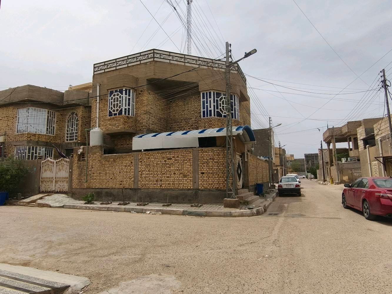 150م اربع شوارع حي الاساتذة الجديد
