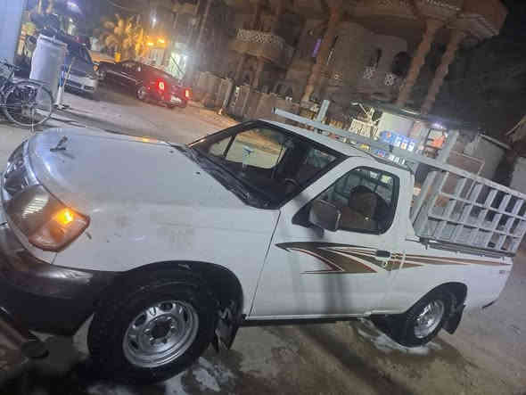 سلام عليكم ورحمه الله وبركات البيع او مراوس حسب القناعه بيكم نيسان 2002 محرك كير اكسل مكفول تبريد بس كمبريسر تخم تاير غرفه جديد اربع جناكيل بتره حداديه سبعين بل ميه مصبوغه عام رقم انبار  سنويه 27 سعر 55 بيه مجال *********** مابي واتساب
