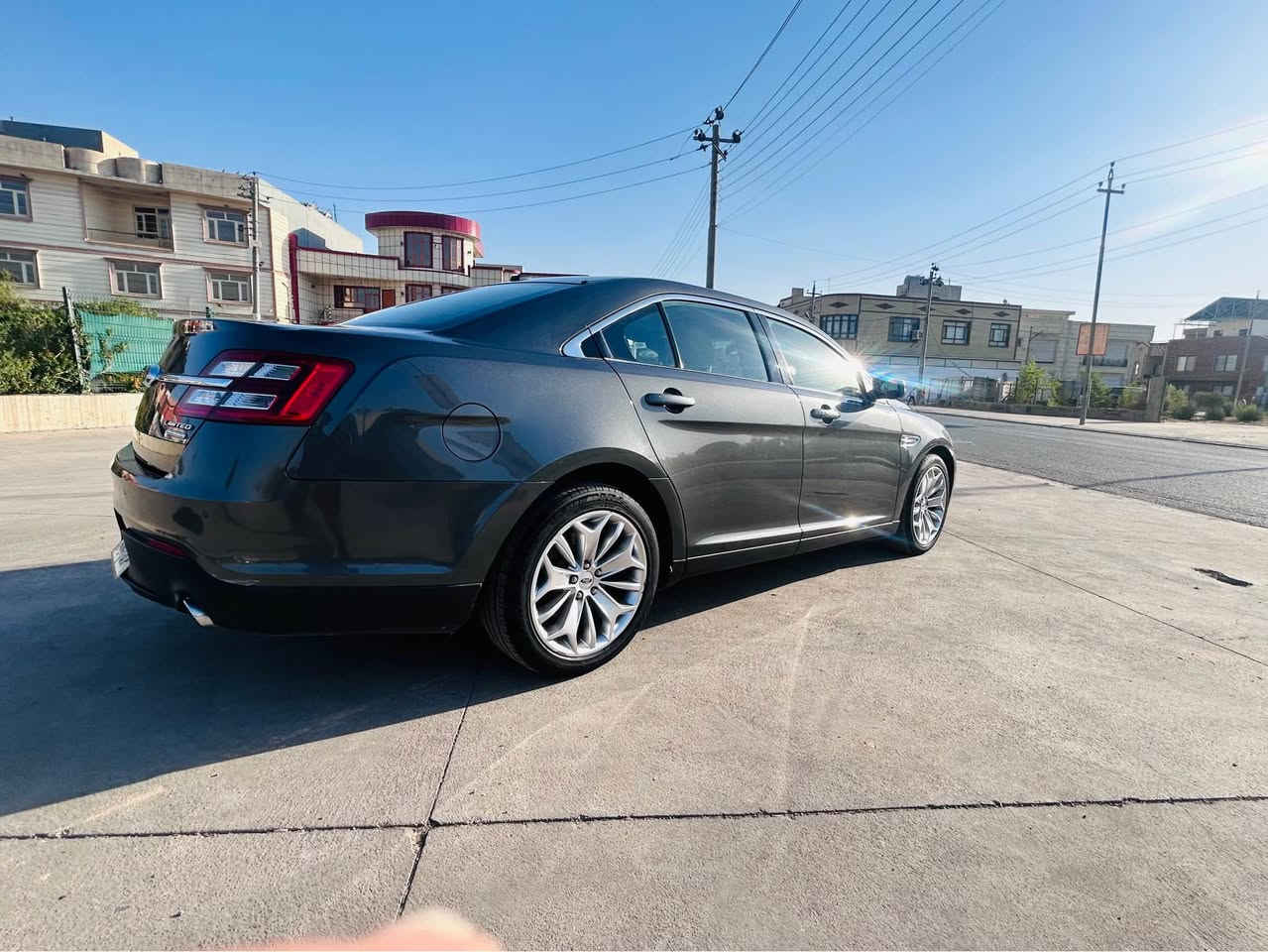 کوردی&عربي
فۆرد تۆرێس لیمیتد ٢٠١٩
سەیارەکە بێ سبووغە بە شەرت هیچ پارچەیەکی نەگۆڕاوە، یەک ساردەکوتی بچووکی هەیە لە چاملغی دواوە
مواسەفات لیمیتیدی فوول 
گێڕ و مەکینە بە شەرت تەنانەت بۆ واتەرپەمیش نەکراوەتەوە. 
بەسمە و شەغغال
سڵاید
کوشین جلد کارەبایی و میمۆری و سارد و گەرم، سوکان هیتەر
پایدەر کارەبایی
کوشینەکانی دواوە هیتەرە
ئاوێنە فۆتۆ
ڕاداری پێش و تەنیشت
ویلی ١٩ ئینج
شاشە و کامیرە کامل لەمس
شاشە سەماعە سۆنی
حەساسی دواوە و مواسەفاتی تر..
تەنیا ٦٣ مایل ڕۆیشتووە
هیلاک نەکراوە و تەقە و ڕەقەی نییە. 
نرخی ١٥٥ وەرەقەیە
لە هەولێرم
رەقەم شانسی:
1FAHP2F82KG109437 
مۆبایل: 
***********

فورد تۆریس ٢٠١٩ لیمیتد فوول
بدون صبغ و بدون تبدیل
گیر ومحرك ممفتوح شرط
ماشیة ٦٣ مایل
بصمة  وتشغیل عن بعد
فتحة
کشنات جلد وکهربائي  وخزن ومیموری وتبرید و هیتر
شاشة وصماعات سوني
کشنات خلفي هیتر
حجم ویل ١٩ انج
رادار خلفي وامامي
مرایة فوتو بعد بي هوایە مواصفات
سنویة وهزة مو صاقطة
السعر ١٥٥ 
مکاني اربیل
رقم شاصي:
1FAHP2F82KG109437

مۆبایل: *********** أربيل, العراق
