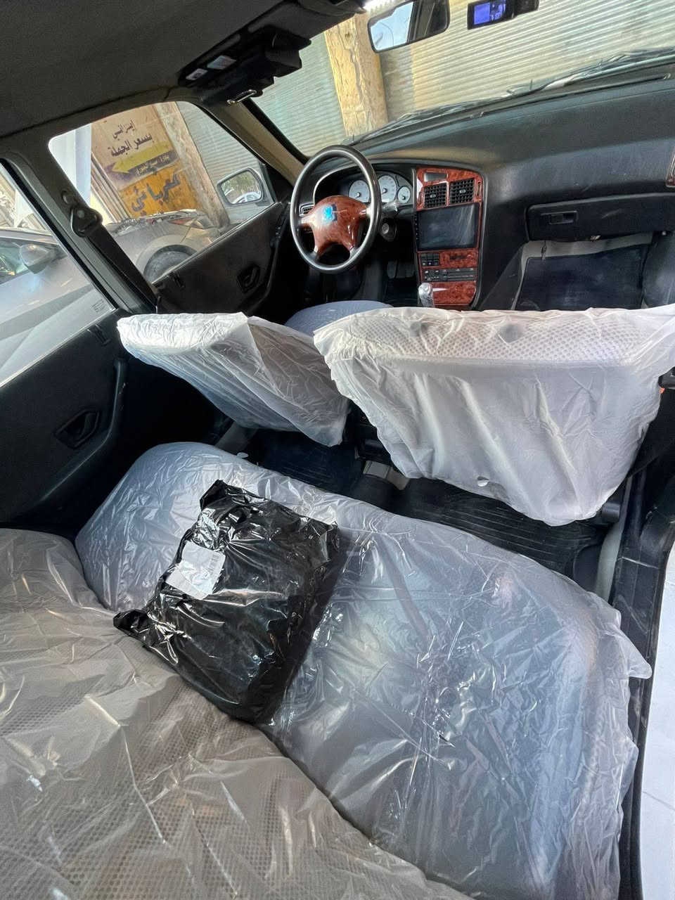 سلام عليكم سيارة بيجو بارص موديل 2012 مكفولة عدا جاملغ صوب السايق مبدل اثر دحجة دراجة بسيطة باقي مكفول بأسمي رقم قادسية السيارة كير محرك تدفئة تبريد مكفول حدادية جديدة حماوة ربع شاشة دوشمة كشنات نحلة دشبول خلفي تفصال سستم صوت تخم تاير جديد باتري شرط كهربائياته كله شغال ولاجطل ولا كتف تقويه شرط ضفيرته بلاديه دهن كله موريس وكالة لاتنقيص لا تبخير الكل شغال سايد بريك السيارة مال جناي نظيفة السيارة برغي ما عايزة ترايك للبصرة ومكاني بغداد  للبيع او المراوس سعر 55 وبيها مجال *********** بغداد, العراق
