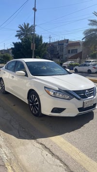 نيسان التيما موديل 2018 ماشية 92000 km  صندوق جاملخات خلفيه سيارة مكين...