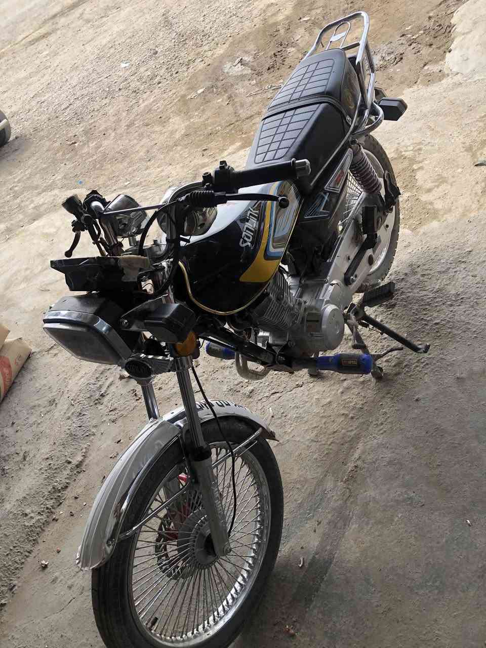 السلام عليكم دراجة تايكر 25نضافة ٩٠بيع او مراوس سيفان هم موديل 25السعر 7500للتواصل ***********
