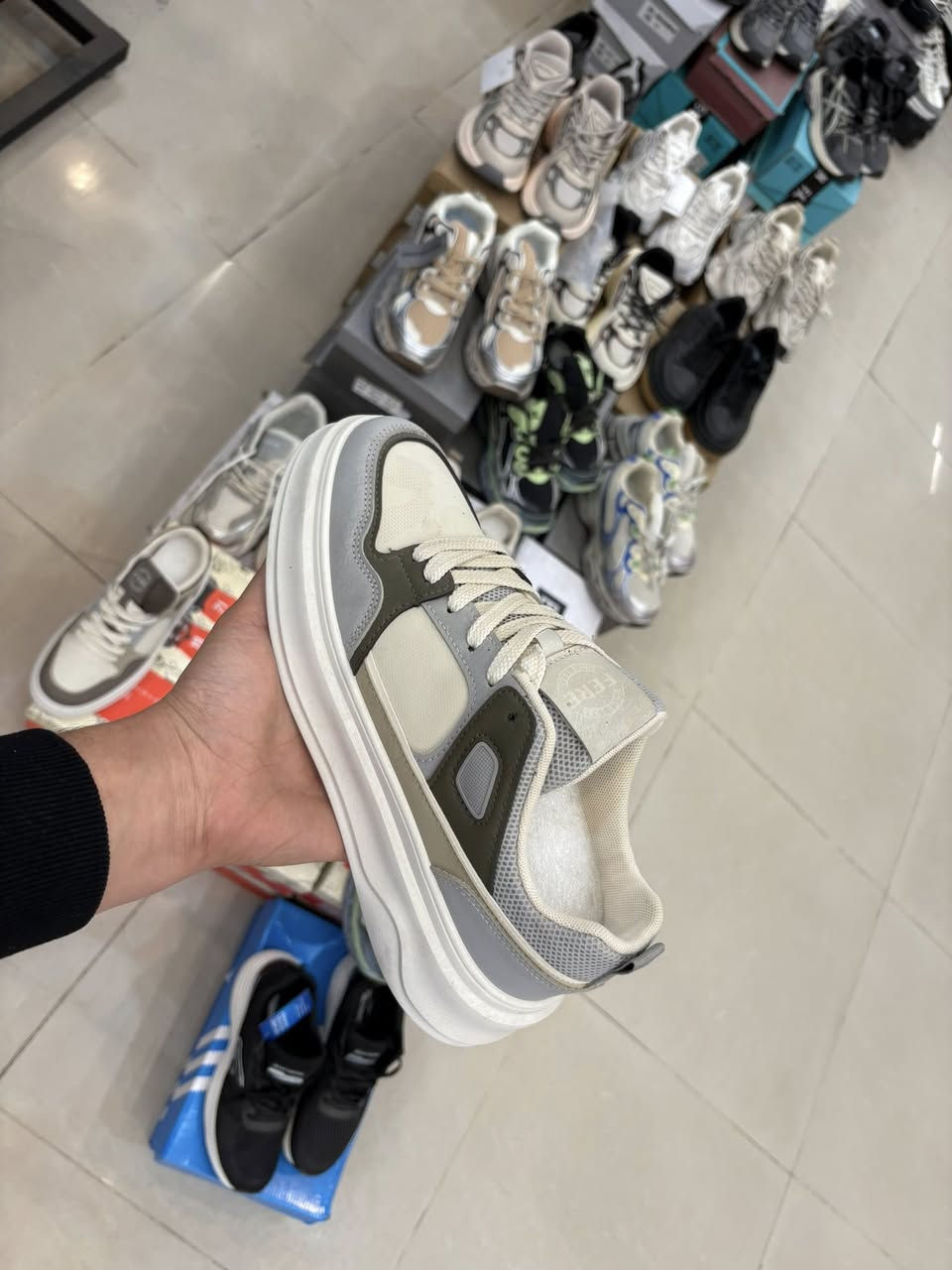 🔥 عرض خاص 🔥
بديت موسم الشتاء
احذيه شبابية عالية الجودة

💰 السعر:15,000الف فقط
📏 القياسات متوفرة جميع قياسات 

📍 العنوان:
بلد – مقابل دارة الجوزات
مجاور مكتبة التقى

📞 للاستفسار مراسلة الخاص أو واتساب
***********
