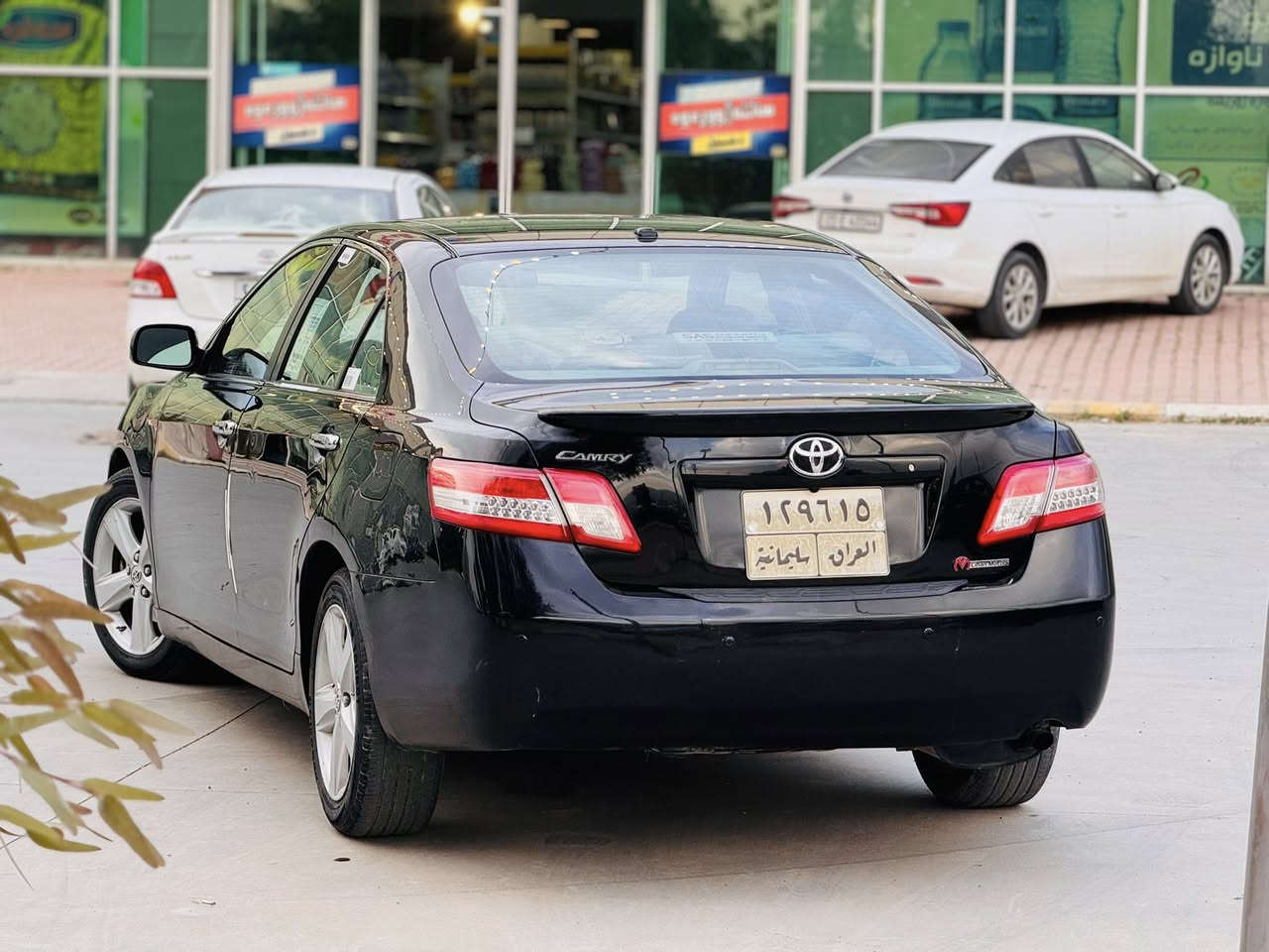 كامري 2011 كندي رقم سليمانيه سنويه جديد سعر93  
محرك 2500 / 4 سلندر ماشي 170 سياره جديده كلش 
شاشه كامره حساس لايتات زنون تايرات ويلات جديد 
تحديد سرعه تحكمات داخل عسلي تبريد تدفئه حداديه جديد سياره جاهزه من كلشي وجديده 
بيهه 3 قطع ومكانين صغار صبغ 
سعر ٩٣ مكان السياره كركوك ***********
