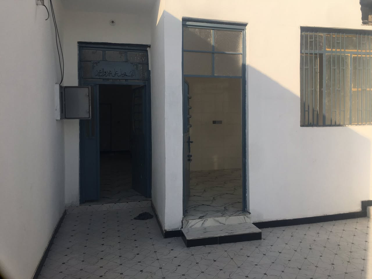 بيت للبيع حي الشهداء بشارع باسم الحلاق بل زراعي مساحه 200متر  اتصال ***********/ ***********
