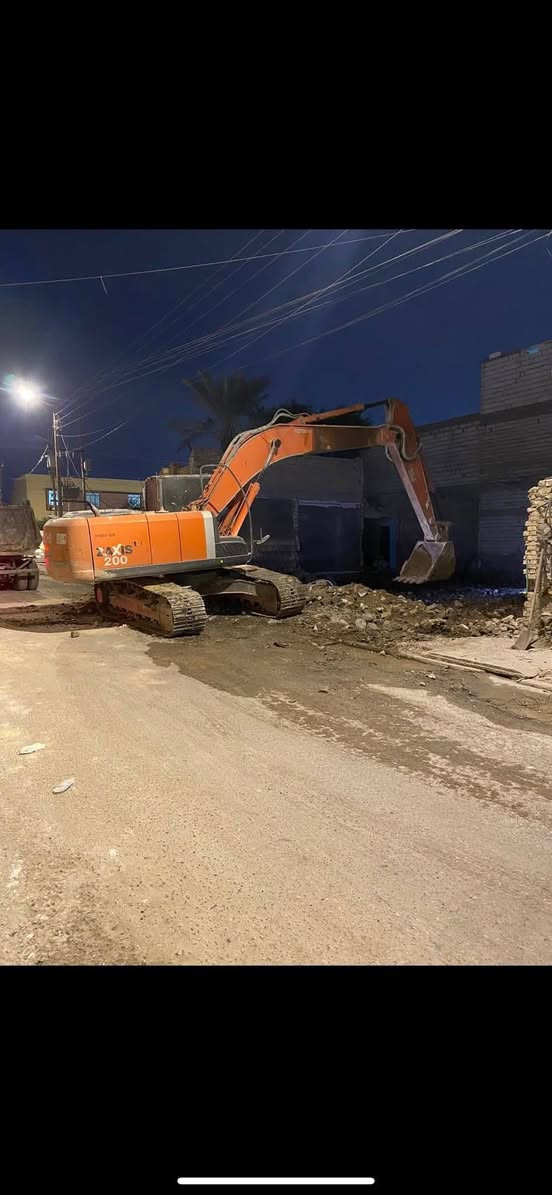 سلام عليكم 
#فقط بلناصريه
-عملي—-تفليش وهدم البيوت ( ودفان البتلوات )   -عملي—-قلع( القطع) لمستوى الأرض القويه ونقل الأنقاض -ودفنها-—بالجلمود والتراب الحري والسبيس وحدلها طبقتين  أو ثلاث حسب مستوى القلع  (للقطعه) او حسب الأتفاق
 
للأستفسار ***********
