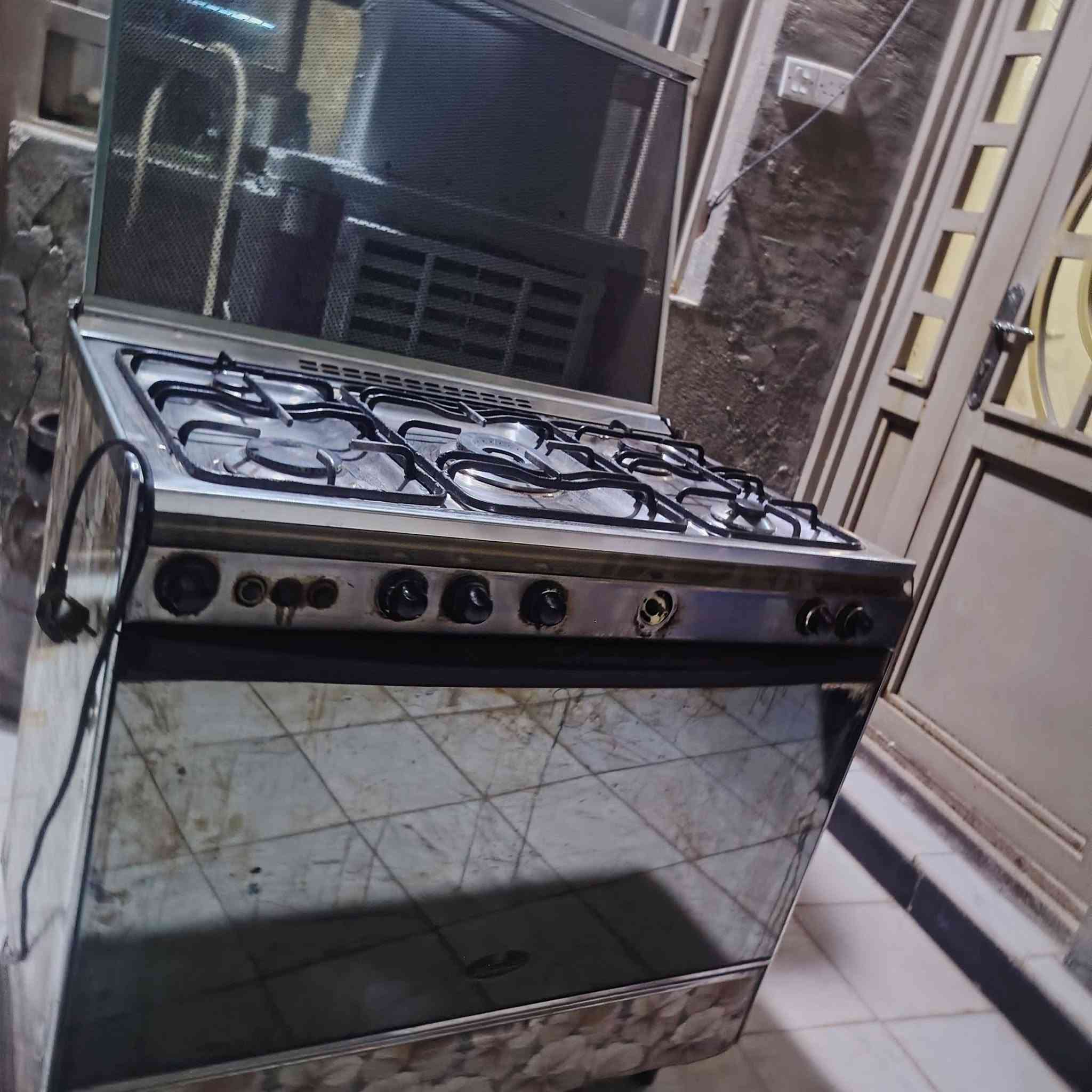 طباخ كريازي باب اول
نظافته 80 ٪ السعر 100
كربلاء شارع الروضتين
***********
