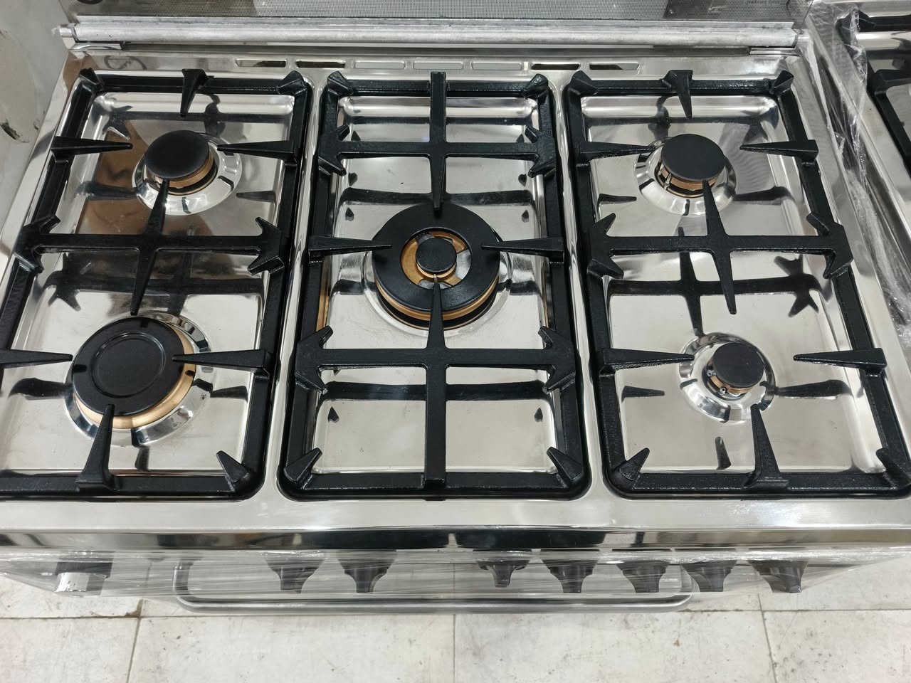 السلام عليكم تم باعون الله وصول وجبة جديدة من الطباخات الأصلية بآلة شرط نار زركة وقوية جيرمني إيطالي كريازي ويونفرسل العنوان الناصرية شارع ٣٠قبل نهاية الشارع مجمع الاخوين ***********
