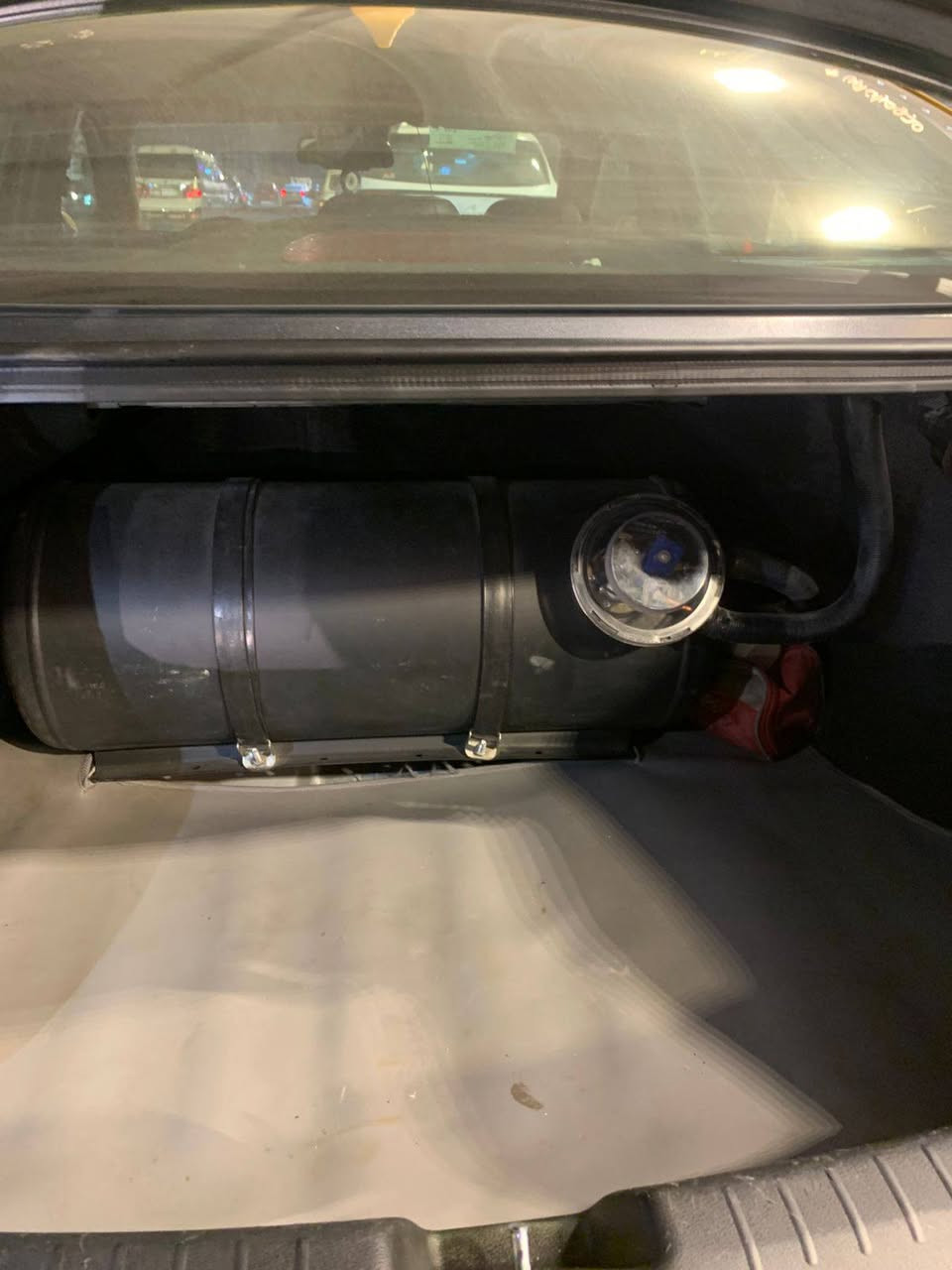 سلام عليكم فورتي مديل ٢٢ فول مواصفات عده الفتحه حادث بنيد فقط بدون دواخ والباقي كفاله السعر ١٤٥وبيه مجال المكان الشعله ***********
