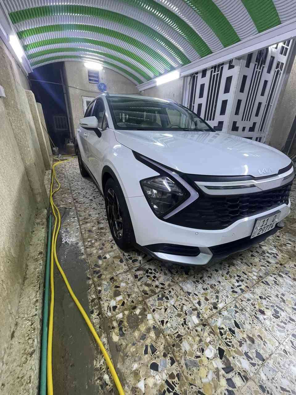 السلام عليكم 
كيا سبورتج خليجية للبيع أو مراوس حسب القناعة 
موديل 2025
كفالة عامة من كلشي 
السونار مُرفق بالصور 
رقم بغداد بأسمي 
ماشية 24 ألف كم 
فول مواصفات 
قمارة حديد 
كشنات كهربائية 
يوجد رادار جانبي
تشغيل عن بُعد
جنطة كهرباء 
برده خلفية 
تدفئة كشنات 
تدفئة ستيرن 
حساس خلفي أمامي 
سايد بريك بصمة
شحن لاسلكي
ويل كروم 
لايت LED مع حاجب أمامي 
مُغلفة بالكامل كشنات و أرضية 
مكان السيارة واسط_ الكوت مركز المحافظة 
للأستفسار الاتصال على الرقم 
***********
