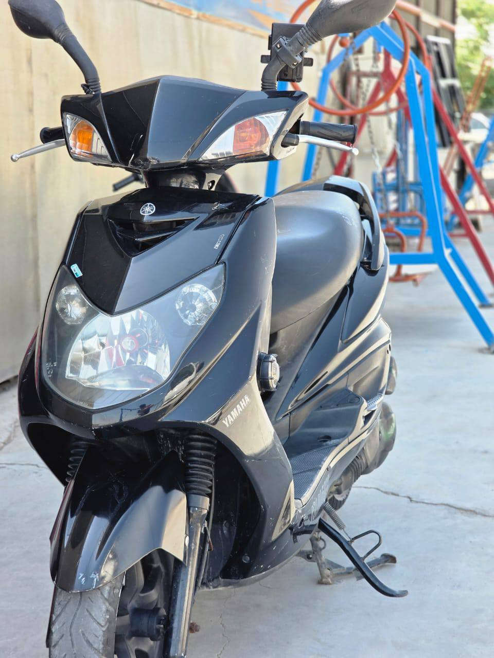 سلام عليكم دراجه سكنس فحل ام الزعانف للبيع دراجه بلاديه صارلها شهرين من نازله من الحاويه فول شلعه ومعدل للاستفسار مراسلت الصفحه او اتصل ***********
العنوان بابل حصوه سكندريه 
السعر مليون و200
